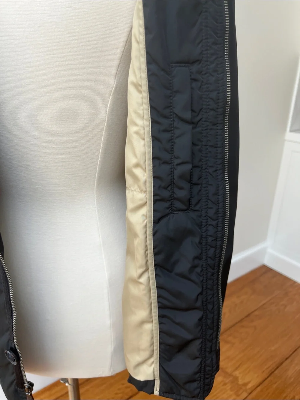 Banana Republic classic black
